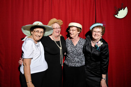 denver_candid_openair_photobooth008 old ladies in photobooth