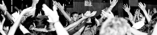 photographer_photojournalistic_style_denver dancing wedding party