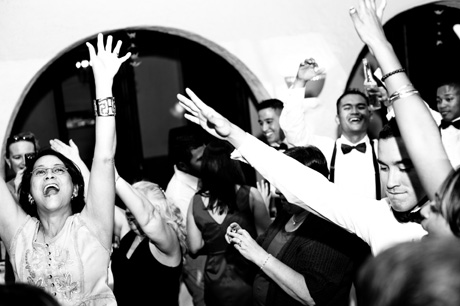 dancing at wedding