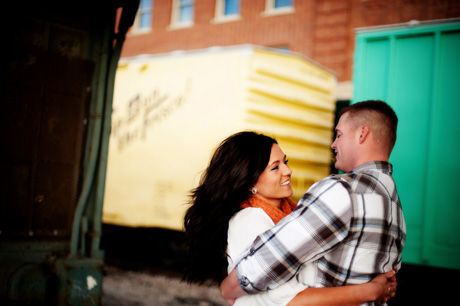 candid_engagement_photographer020 bright colored engagement photograph